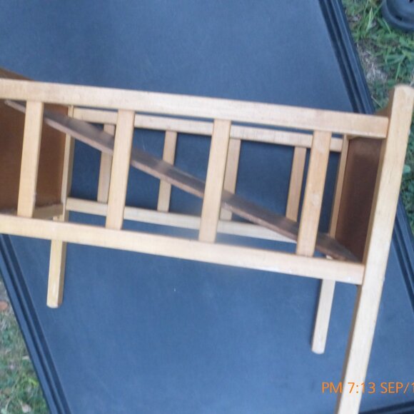 BS - Old DOLL CRIB Doll Display Vintage Doll Collection vintage Wood Toy Box - Picture 8 of 8